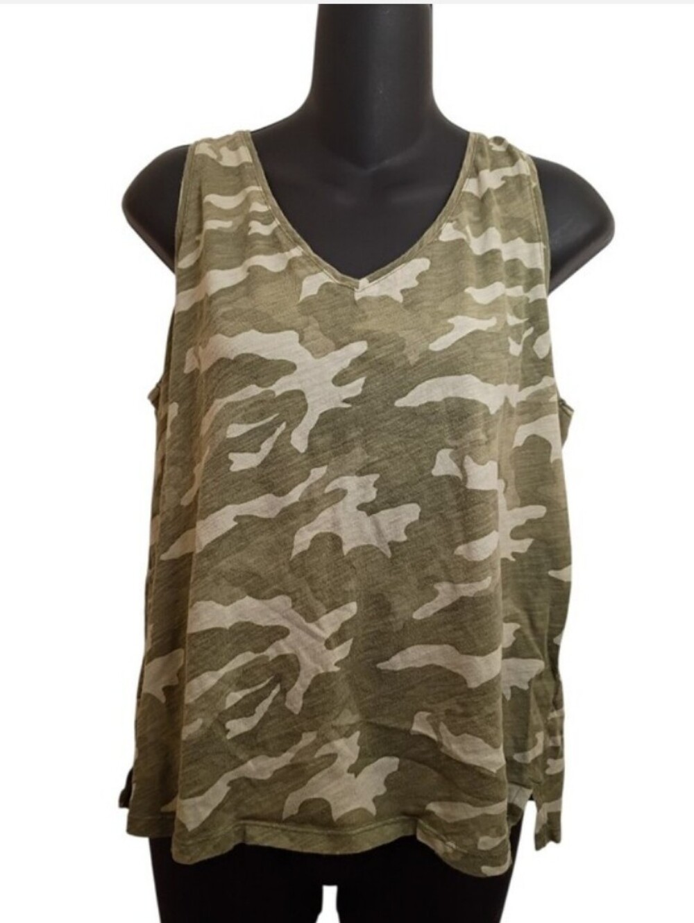 Camo V-Neck Sleeveless Top - Olive Green